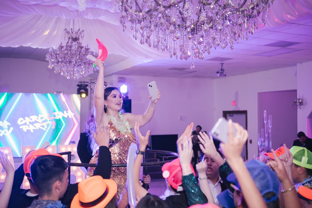 Salon de Eventos Los Cristales Event Center. Roma, Texas