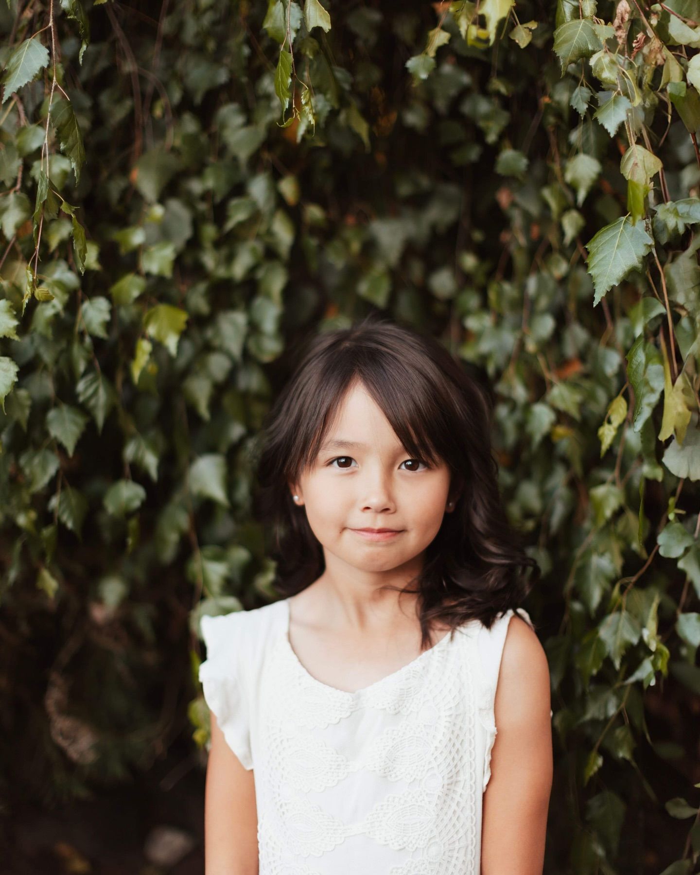 trees Elizabeth Lang Photography Cloverdale garden photos. Outdoor family photos in Surrey. Motherhood portraits.