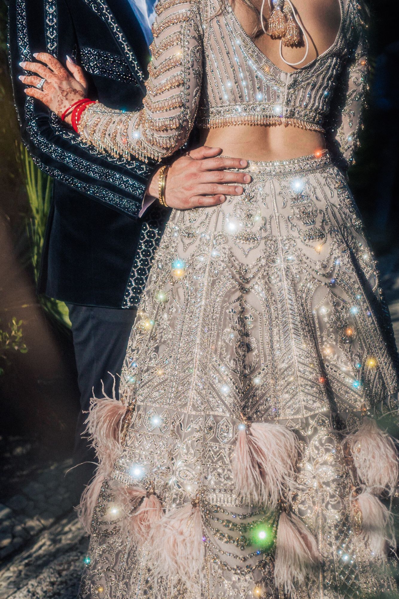 A magical Indian wedding reception at Forte da Cruz, overlooking the Atlantic Ocean. by a Lisbon Wedding Photographer
