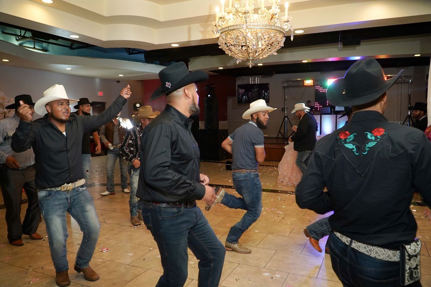 dallas quince photographer quinceanera photography packages quince photographer near me quince dollar dance