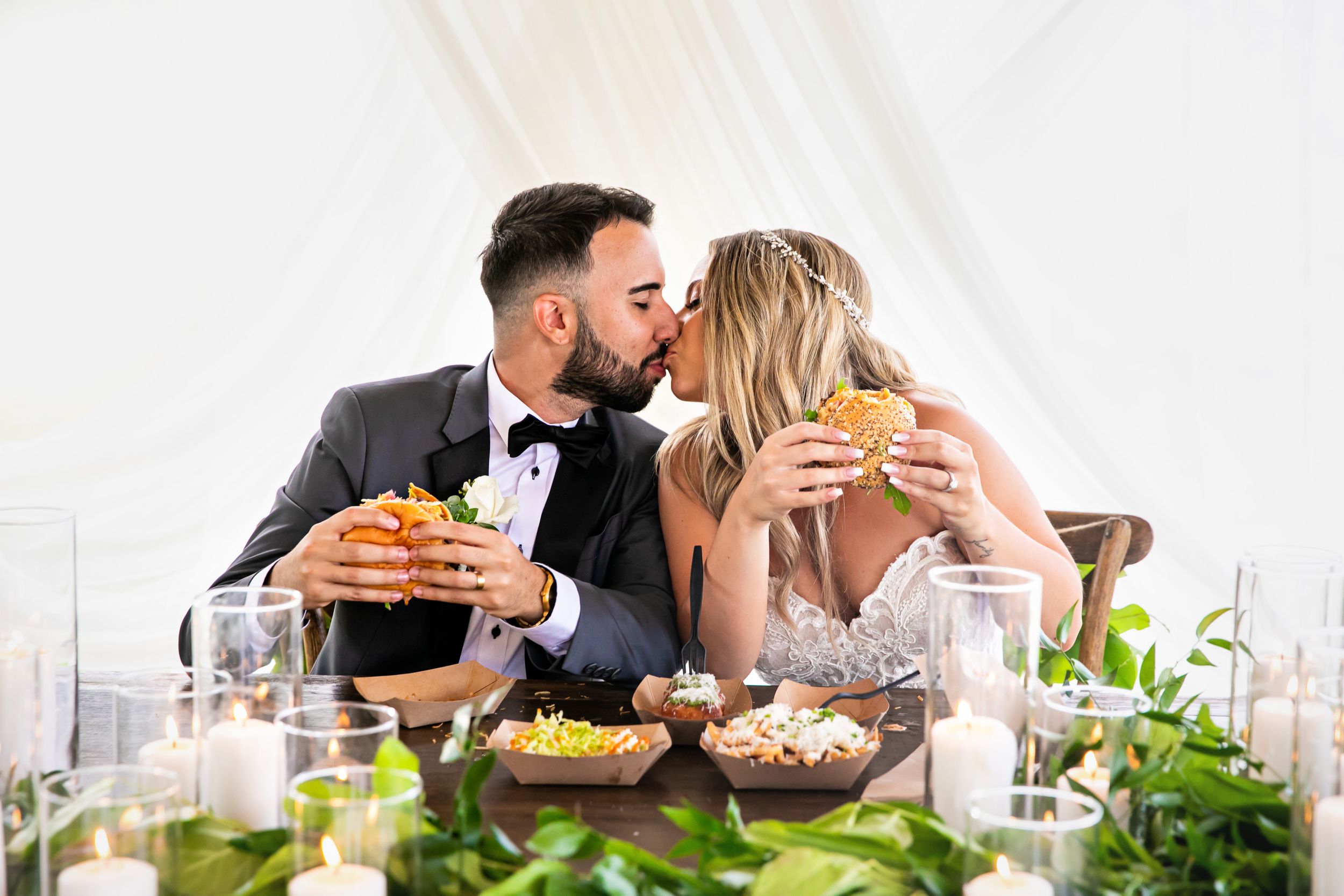 Cute and quirky little wedding in Schomberg and Arlington Estate by photographer Shawn Van Daele
