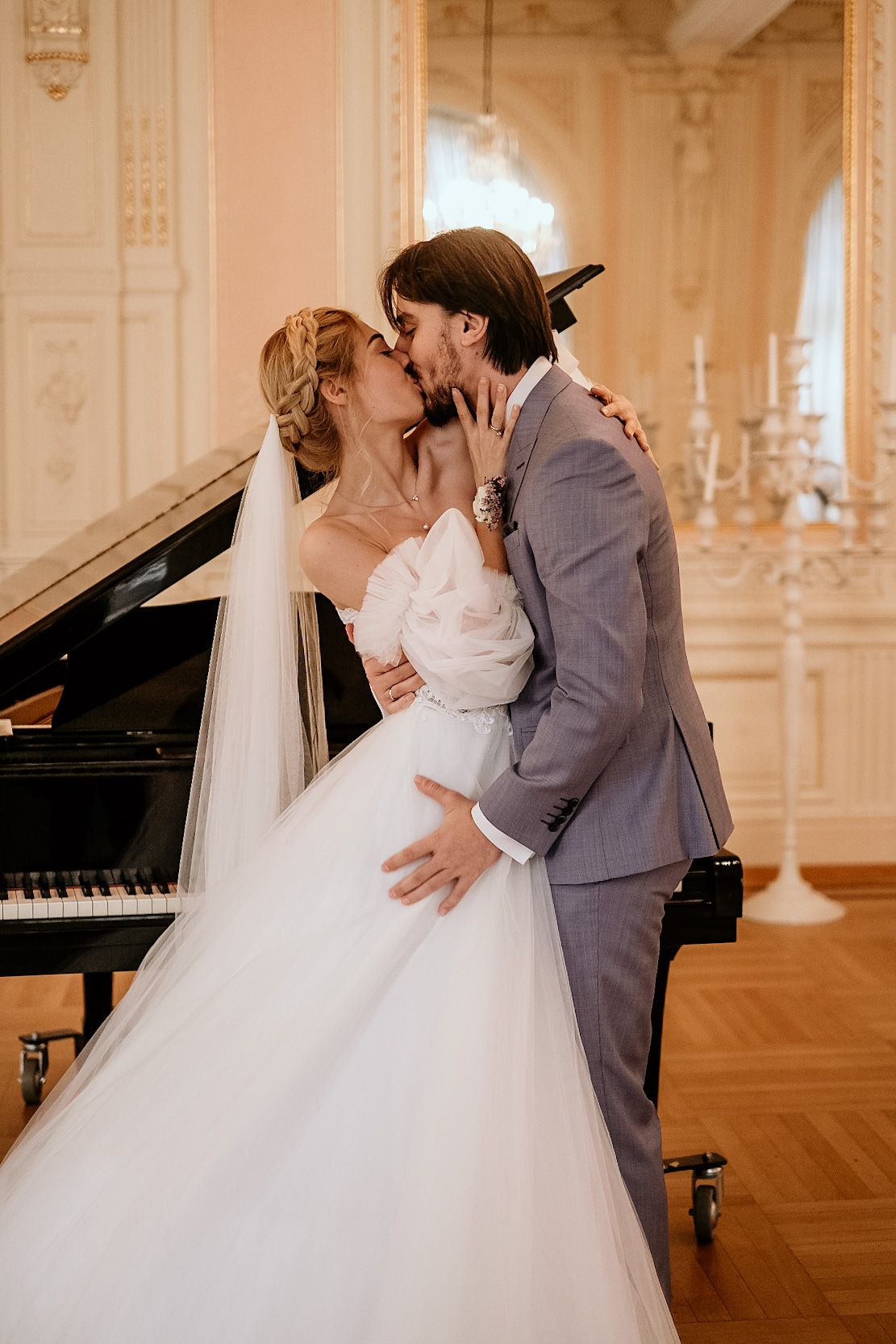 Kissing Bride