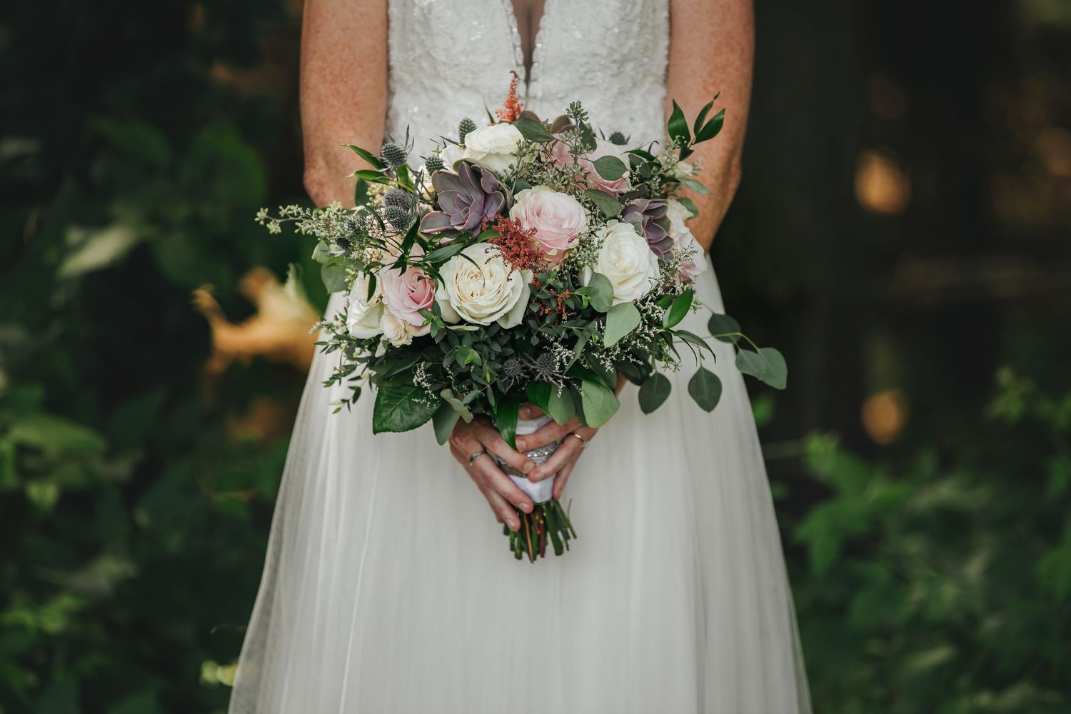 Charming rustic backyard wedding in Mount Brydges Ontario by London photographer Shawn Van Daele