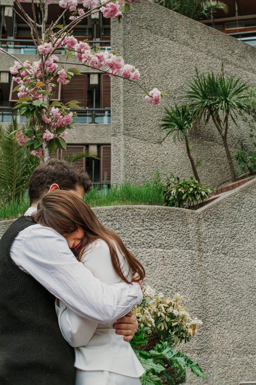 edgy London engagement shoot