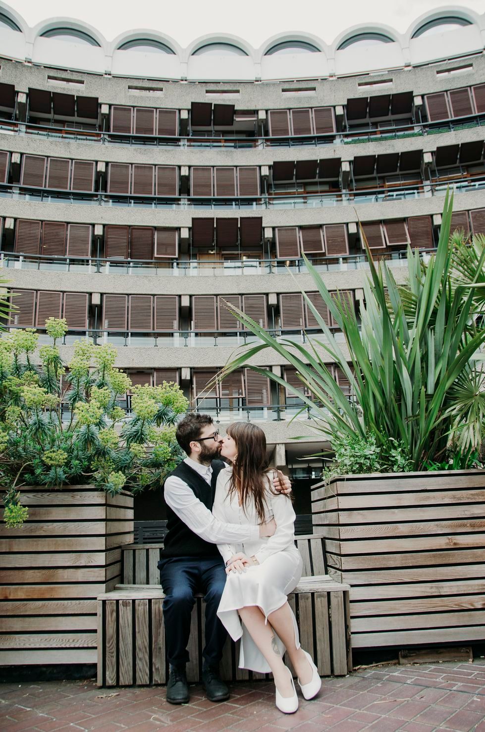 romantic and edgy london photo shoot