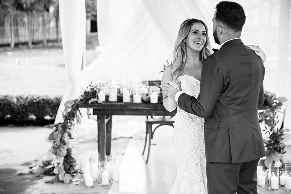 Cute and quirky little wedding in Schomberg and Arlington Estate by photographer Shawn Van Daele