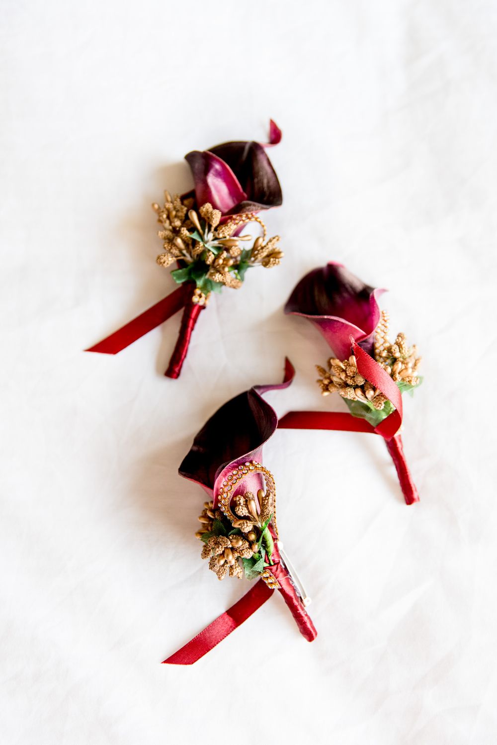 gold and maroon boutonniere flower colors for fall chicago wedding