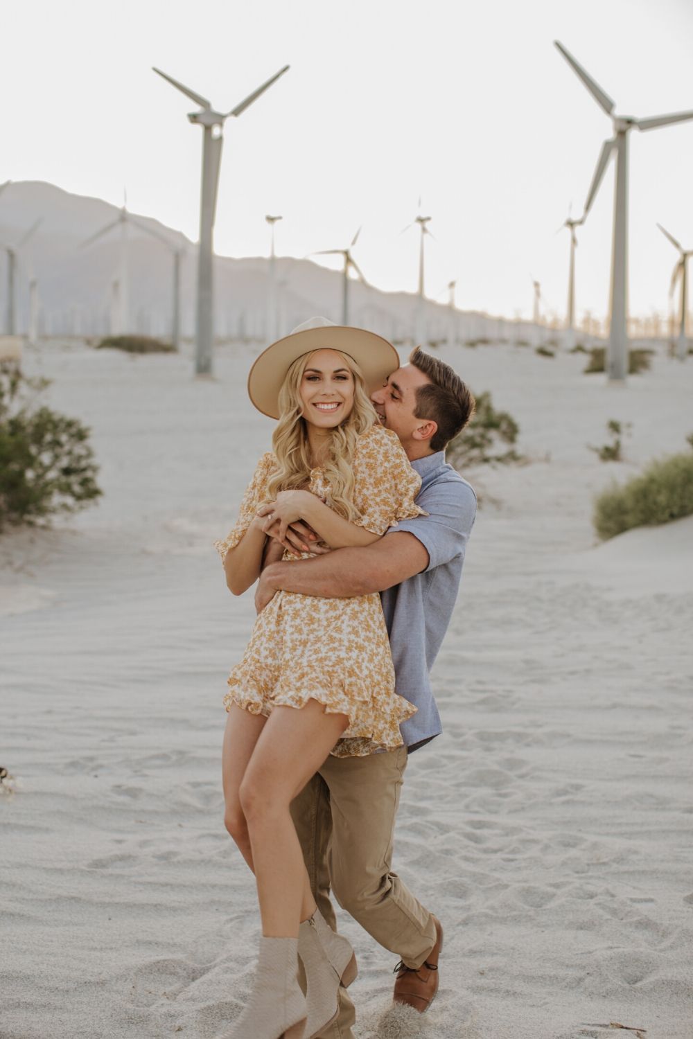 Palm Springs Wedding and Engagement Photographer // Posing Guide