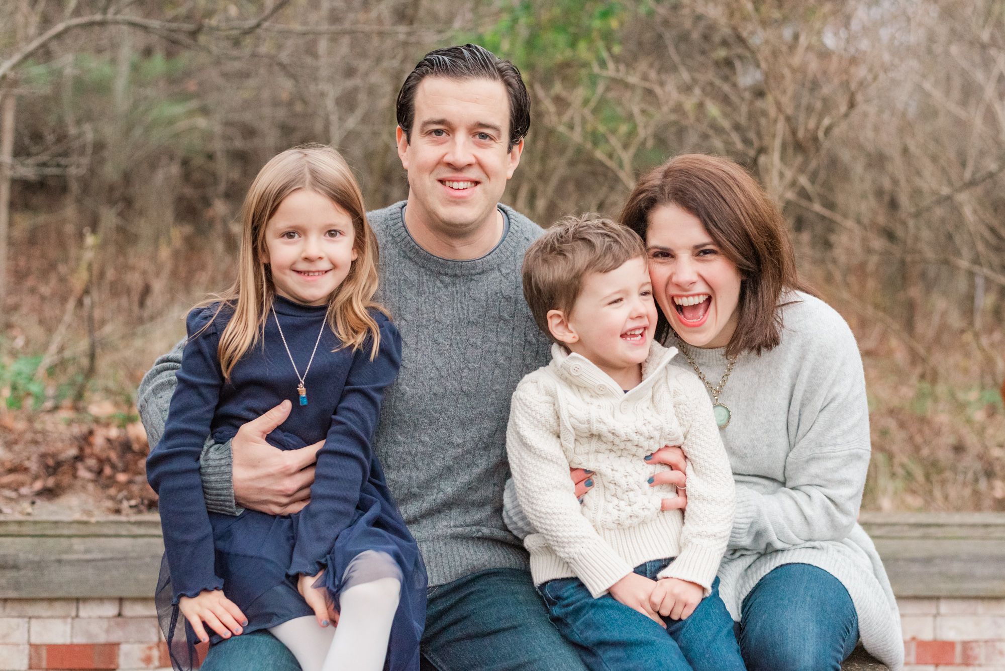 Generational family shoot in winter in Pittsburgh, Pennsylvania