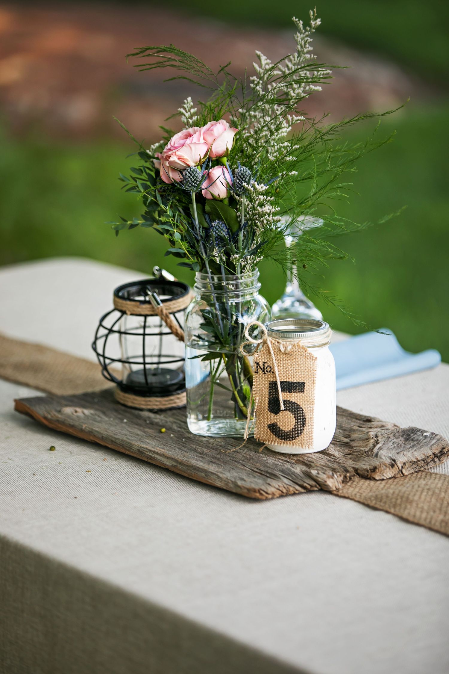Charming rustic backyard wedding in Mount Brydges Ontario by London photographer Shawn Van Daele