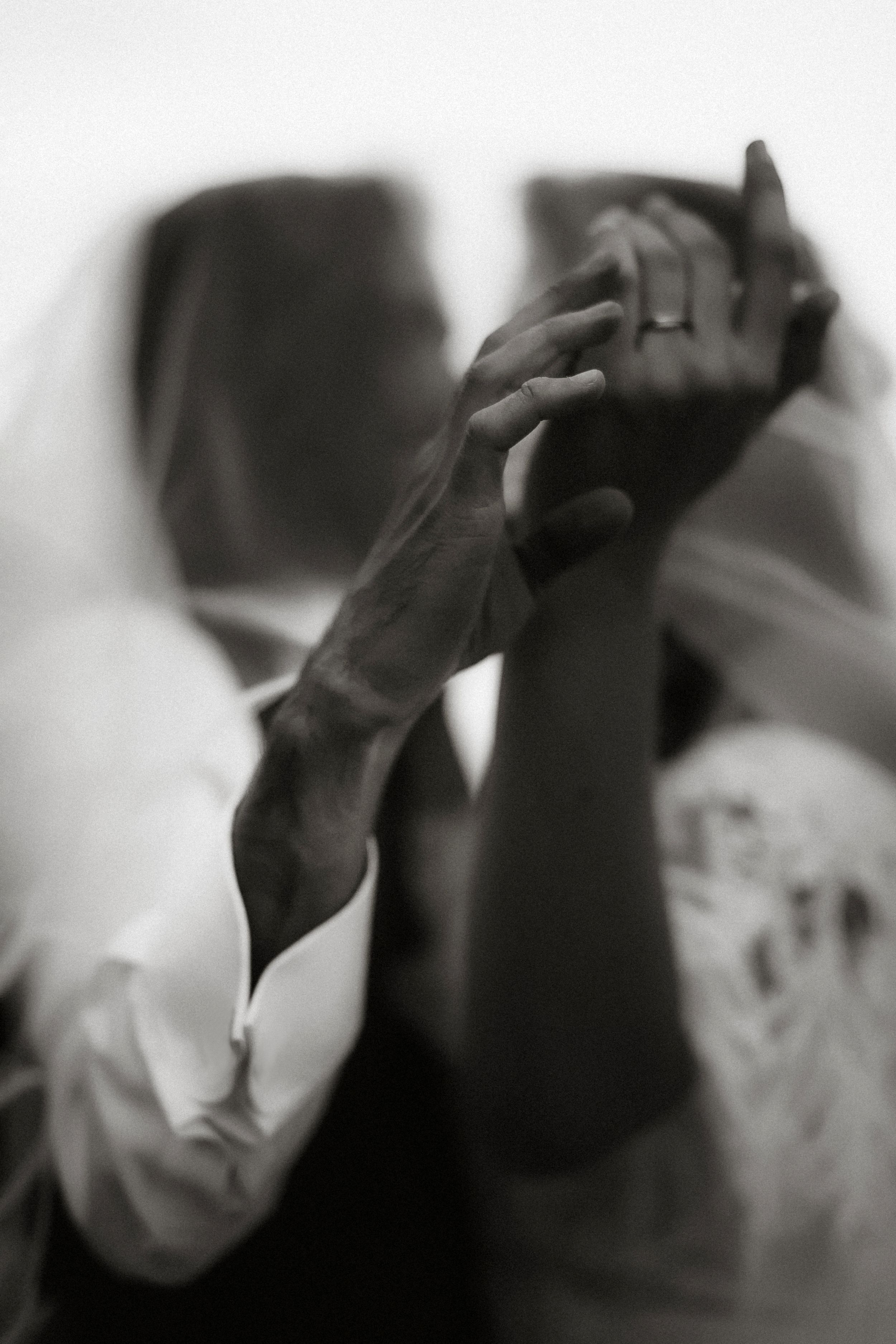 Puglia - couple - prematrimoniale - sessione di coppia - natura - mare - spiaggia- wedding photographer - matrimonio