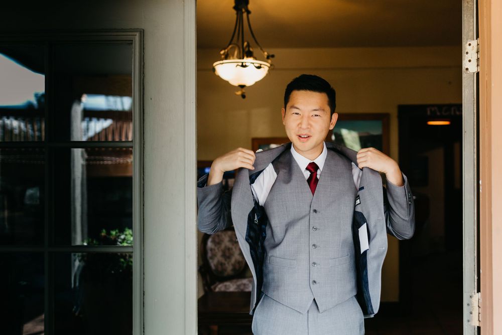 Getting ready photos, Colorado Springs Wedding, Groom Portraits, Colorado Wedding, Classic Wedding