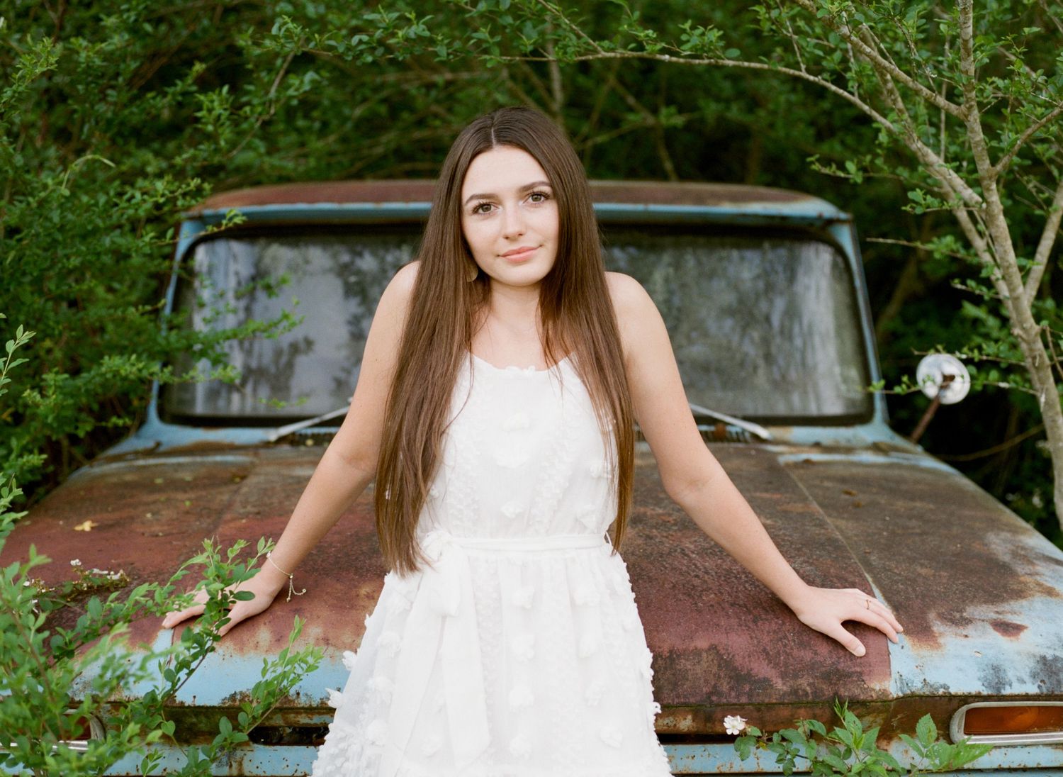 Louisiana senior portrait photography of Sarah Beth, a member of the Class of 2020 at Franklinton High School.