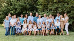 extended family portraits photos Kaysville Utah Layton Farmington Davis County family photographer outdoor