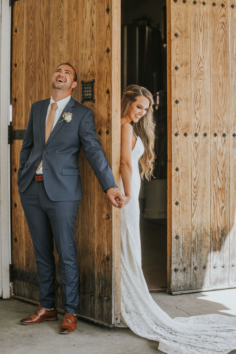 rebecca skidgle photography northen california napa wedding photographer first look bride groom romantic holding hands