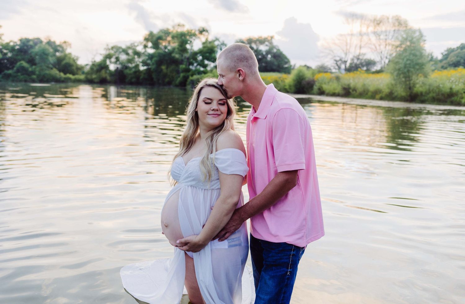 Maternity Photographer Hartland, Waukesha, Sussex, WI