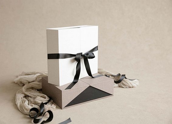 Portfolio collections for your stylish retro portraits to be stored in.