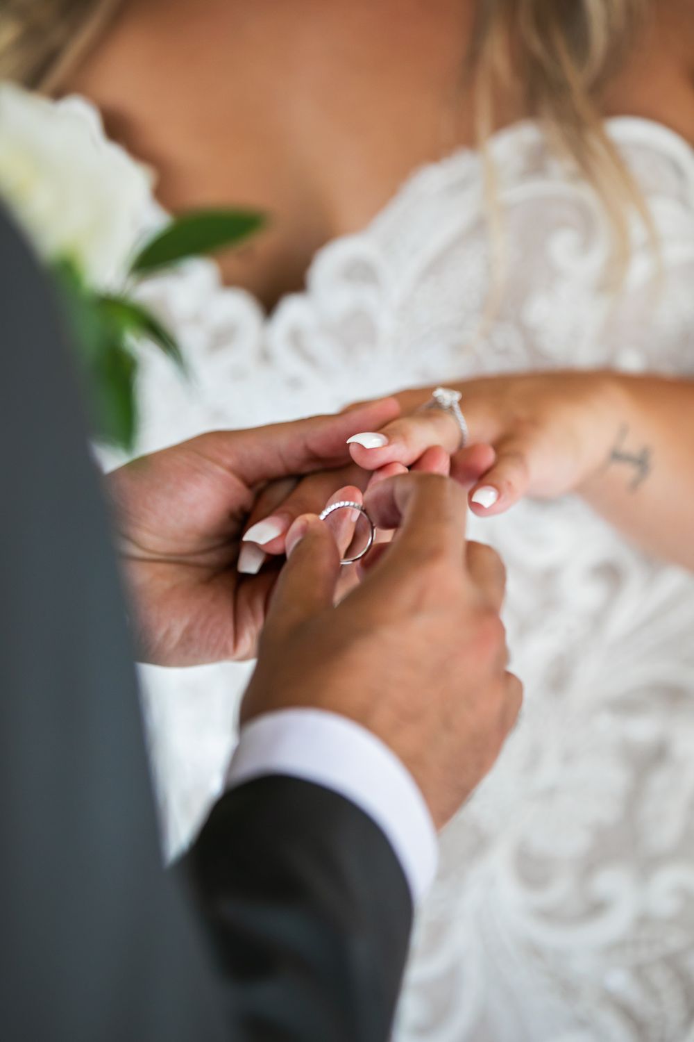 Cute and quirky little wedding in Schomberg and Arlington Estate by photographer Shawn Van Daele