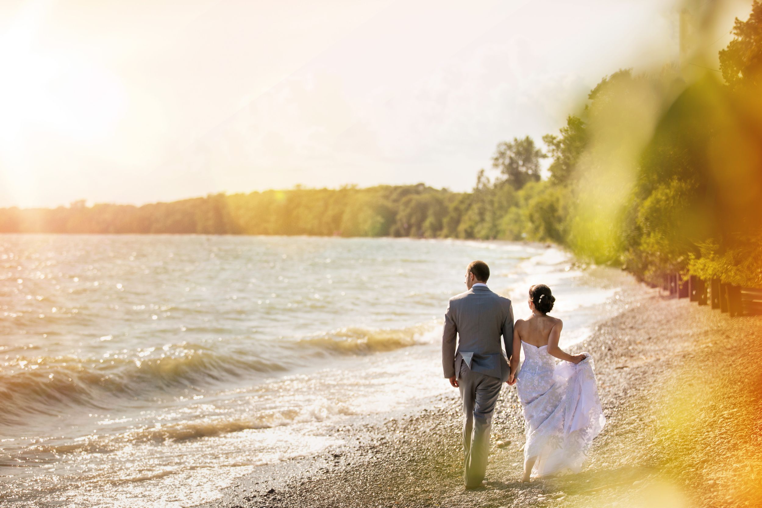 Rustic Farmhouse Backyard Wedding Photos by London Ontario Photographer Shawn Van Daele
