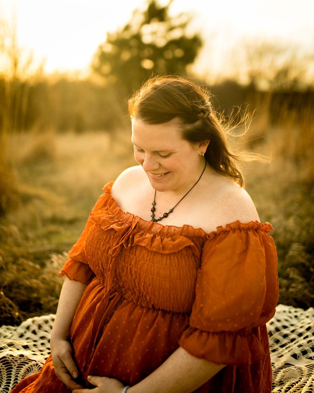 Maternity Photo Session at Chalco Recreation Area in Omaha, NE - BrightSide Photography