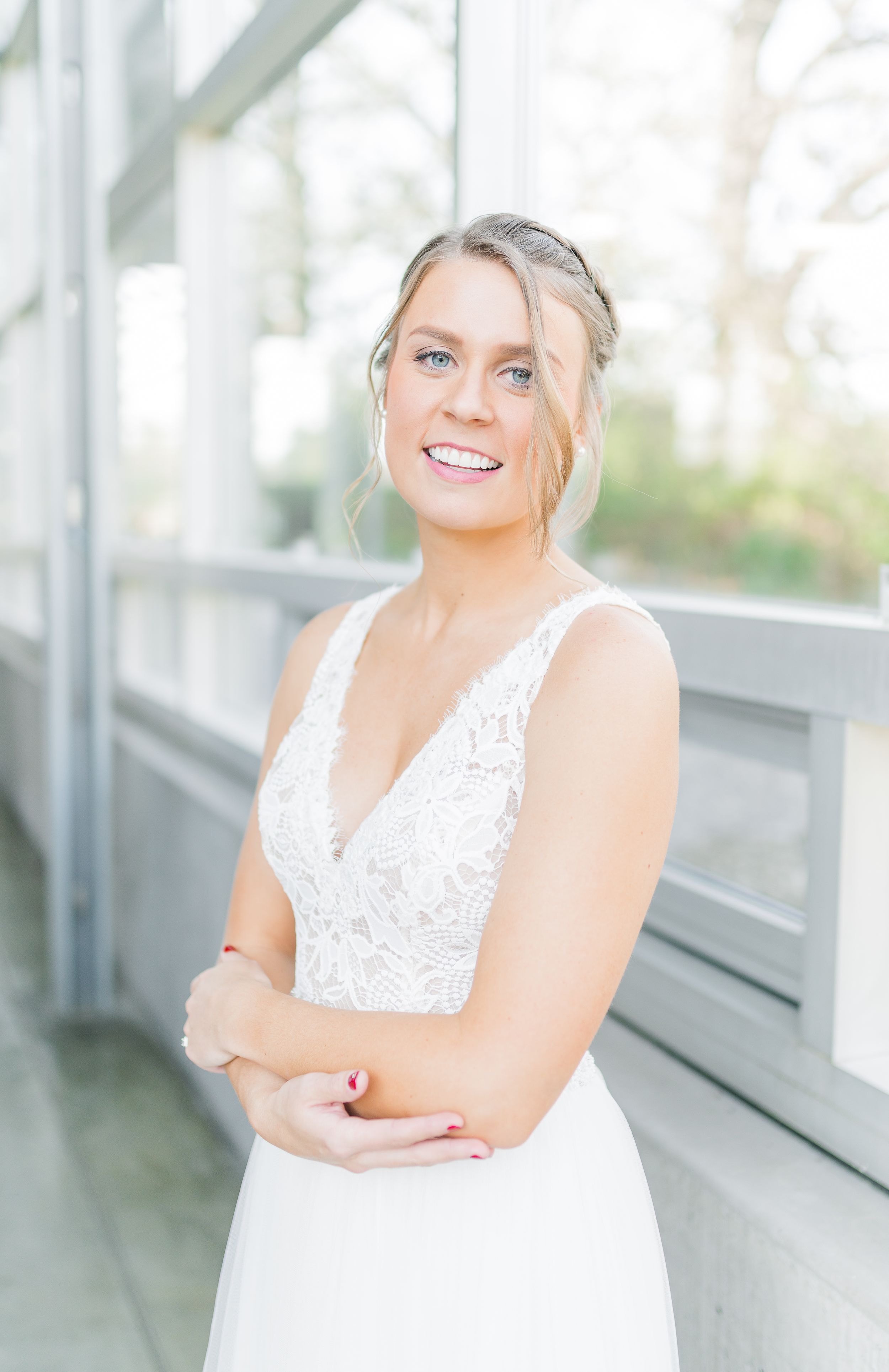 light and airy wedding photography at Sticks wedding venue in Des Moines, Iowa
