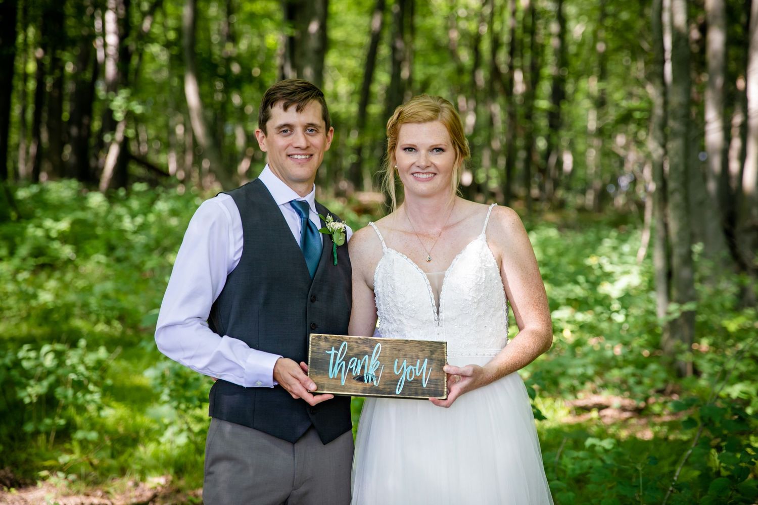 Charming rustic backyard wedding in Mount Brydges Ontario by London photographer Shawn Van Daele