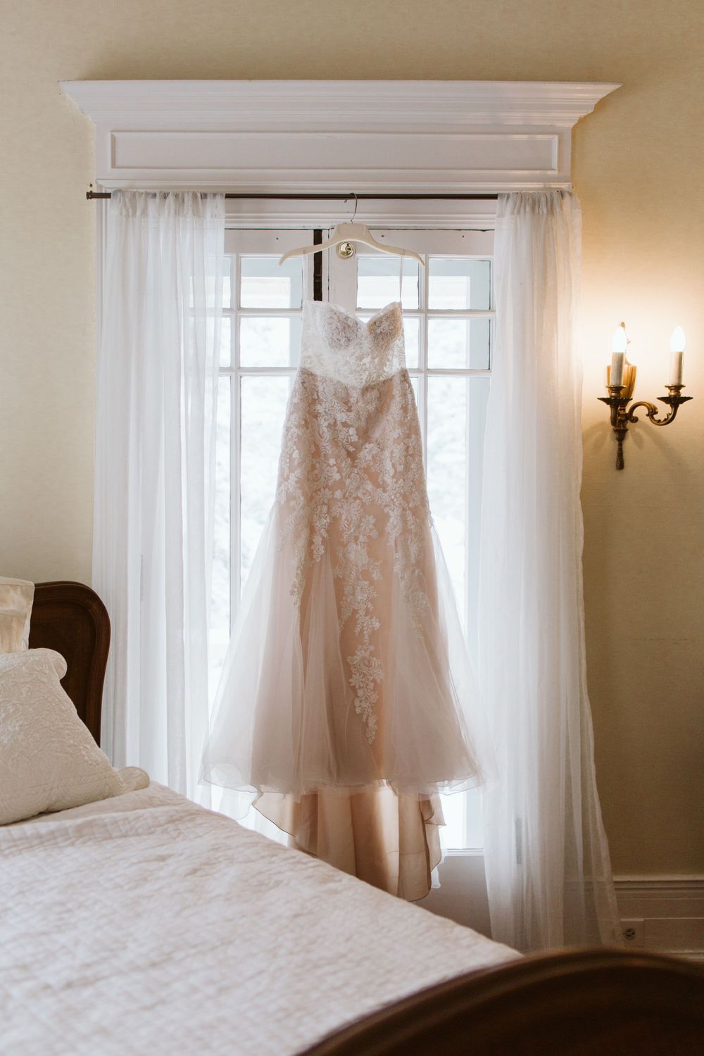 dress inspiration, colorado, Denver wedding venues, bridal portraits, winter, wedding, photographer