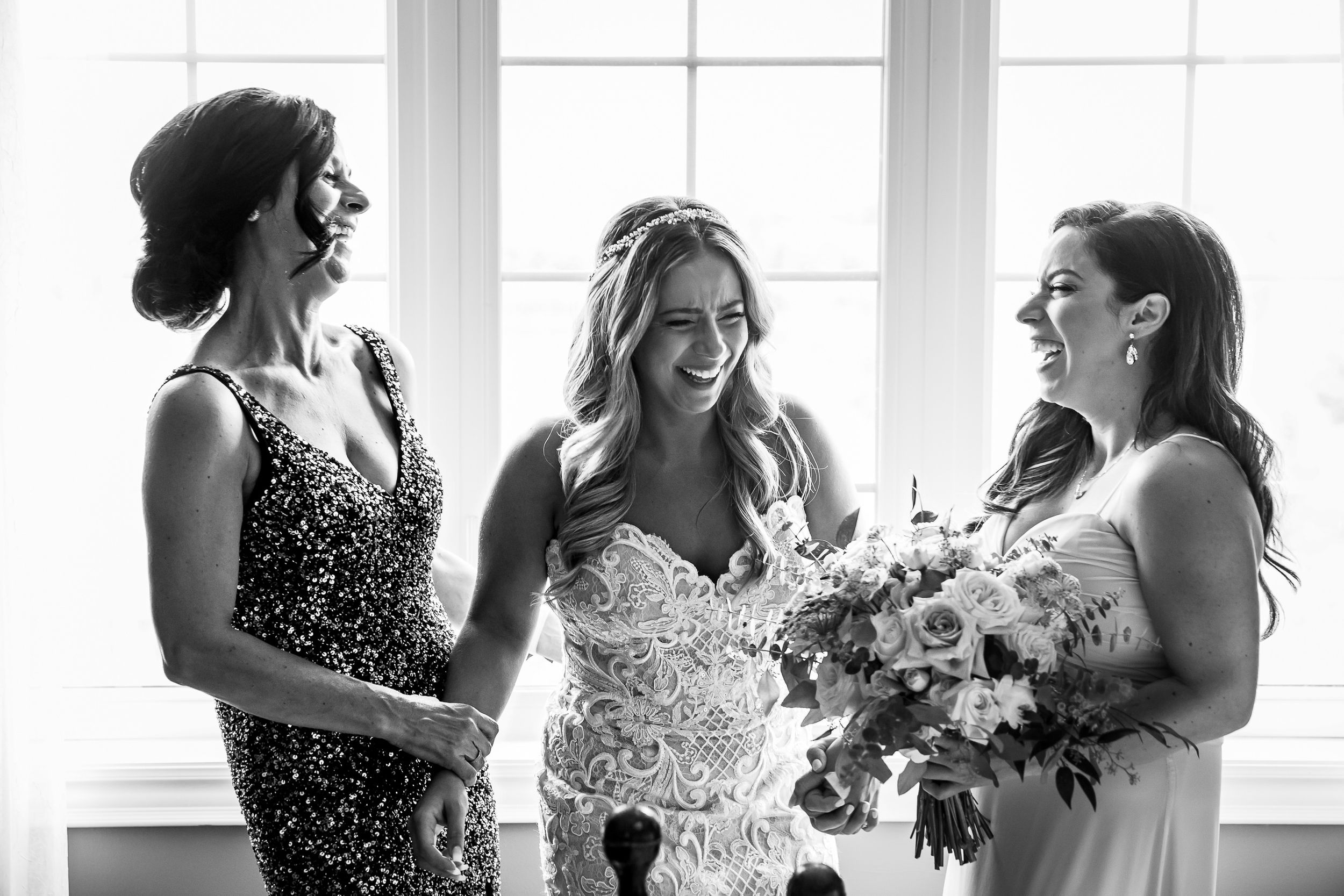 Cute and quirky little wedding in Schomberg and Arlington Estate by photographer Shawn Van Daele
