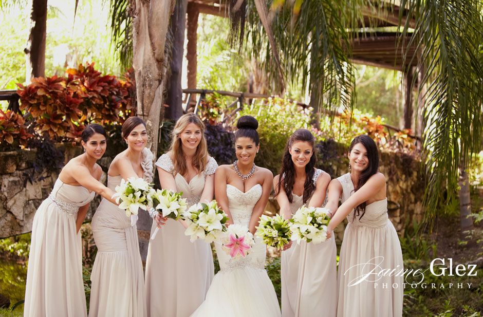 cute bridesmaids at mayan palace riviera maya