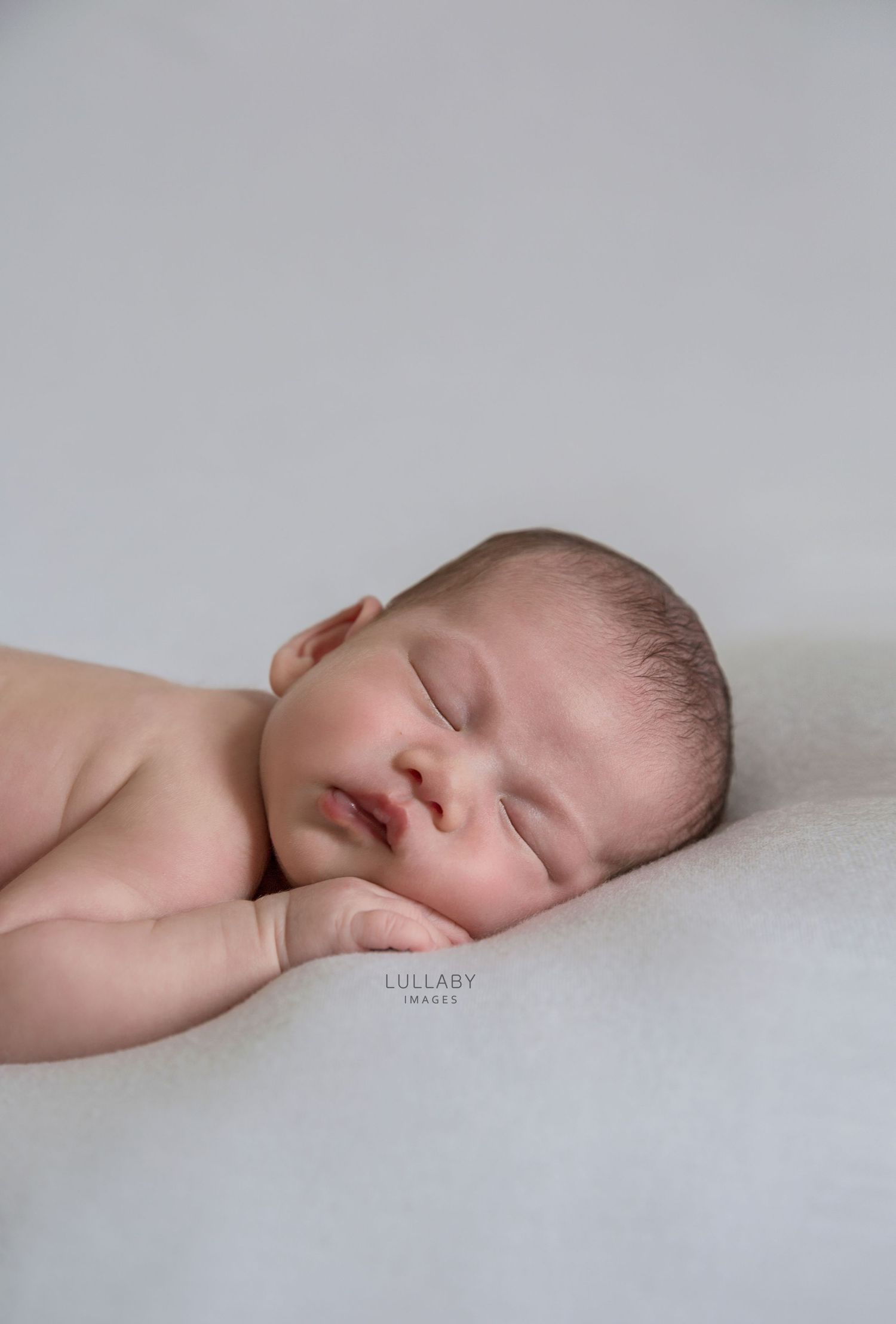Hong Kong newborn photographer Lullaby Images