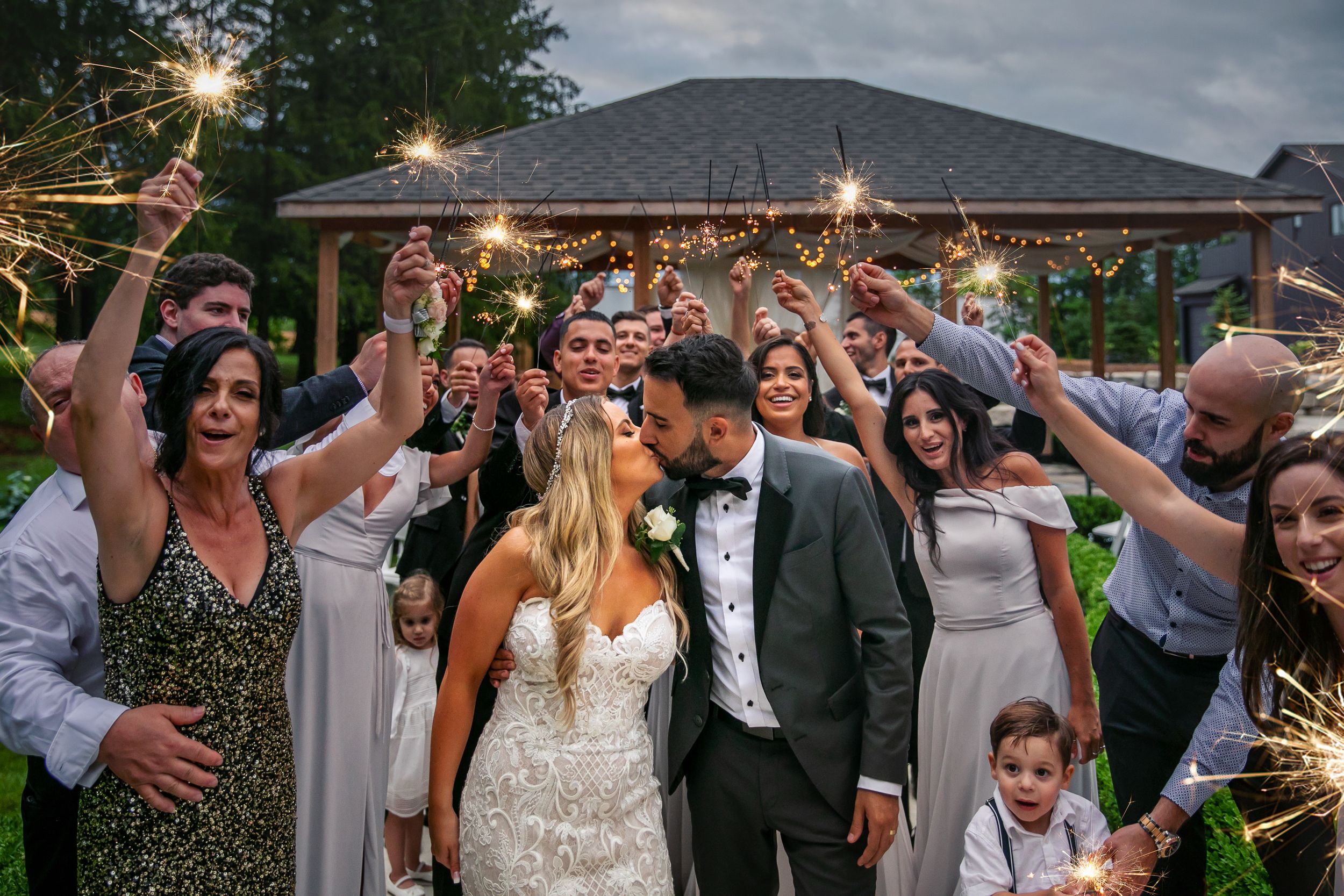 Cute and quirky little wedding in Schomberg and Arlington Estate by photographer Shawn Van Daele