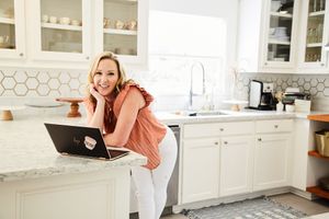 Houston branding photography for real estate agent Molly Slalge