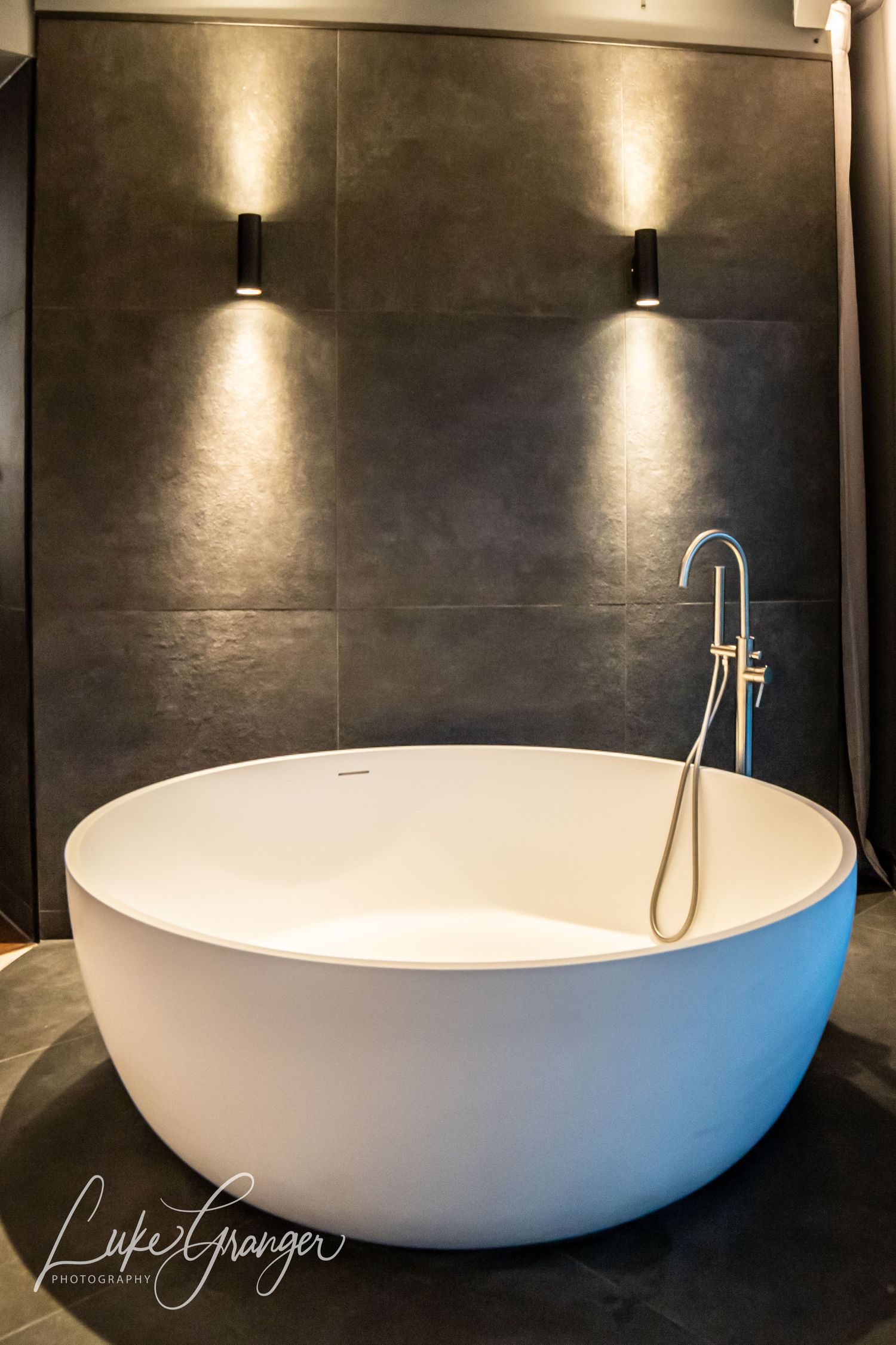 a photo of the round bath in the bridal suite