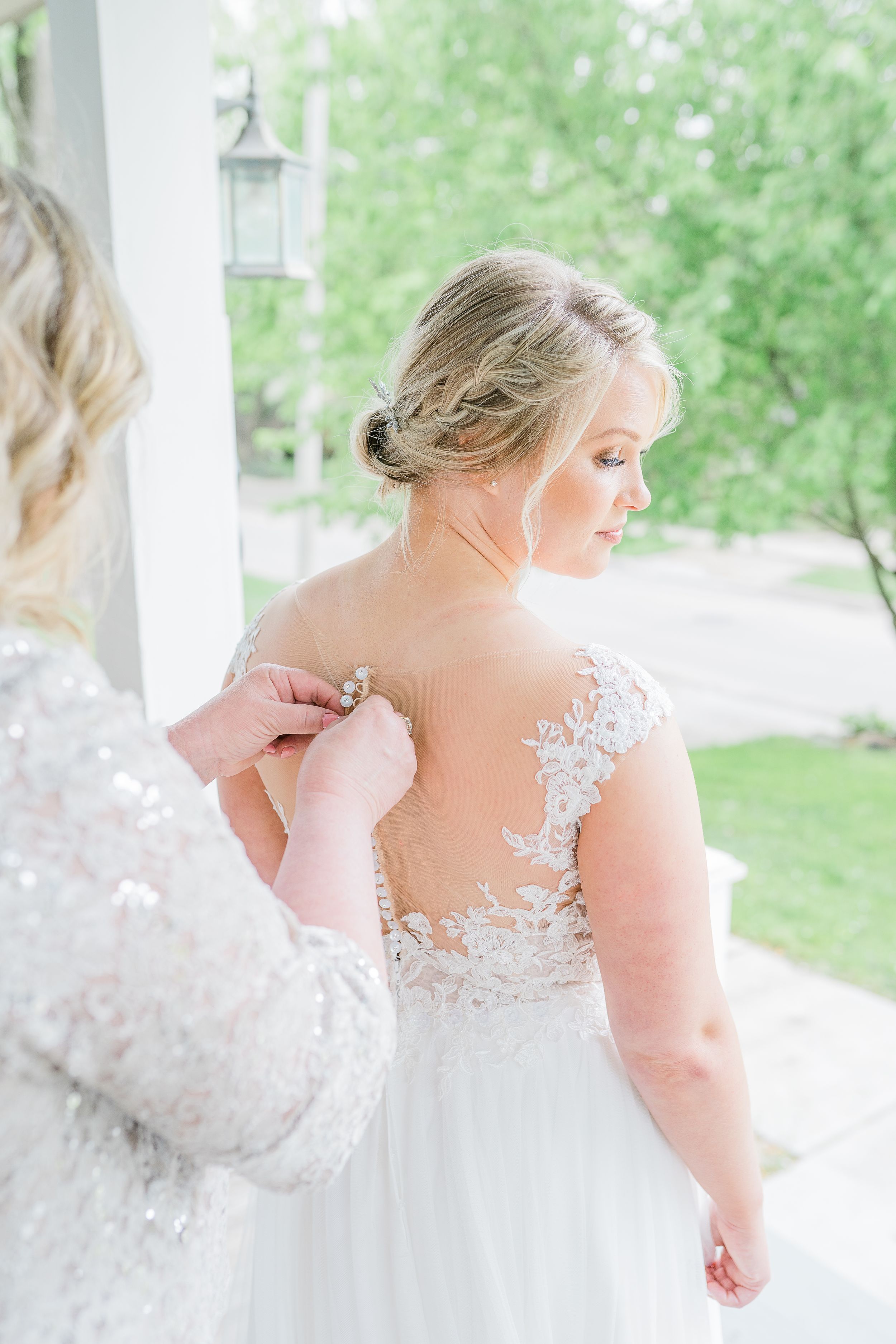 Des Moines light and airy wedding photography