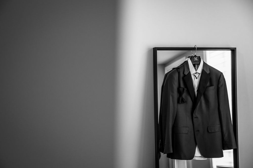 Cute and quirky little wedding in Schomberg and Arlington Estate by photographer Shawn Van Daele