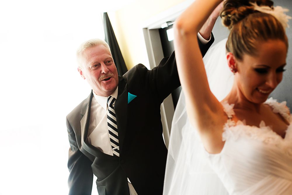 first look with bride father