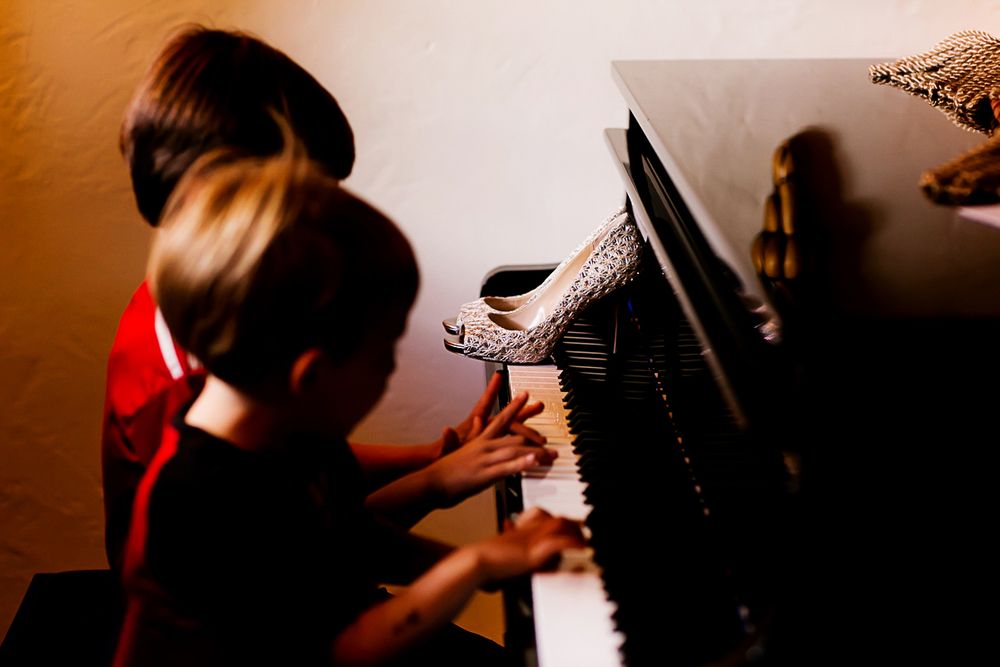 wedding candid photos with children