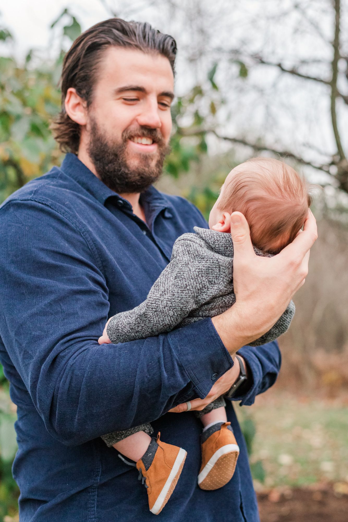 Generational family shoot in winter in Pittsburgh, Pennsylvania