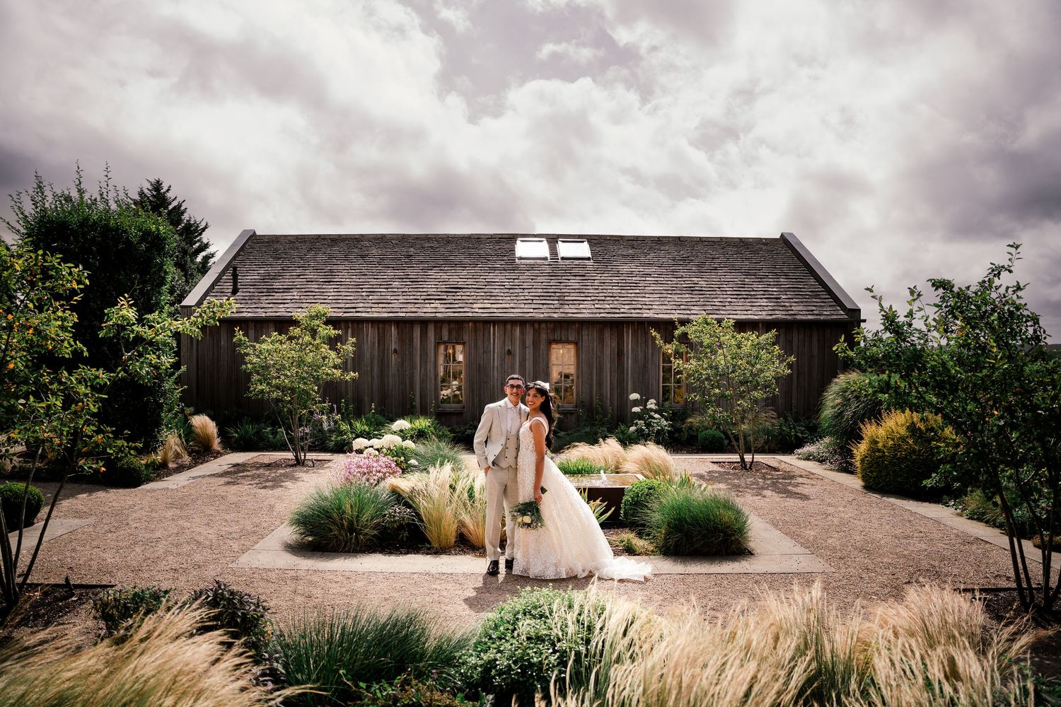 Cotswolds Wedding Venue - Hyde House - Photography by Scarlett Shellis