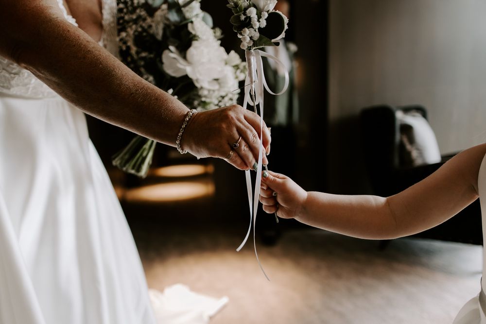 bride with flower girl