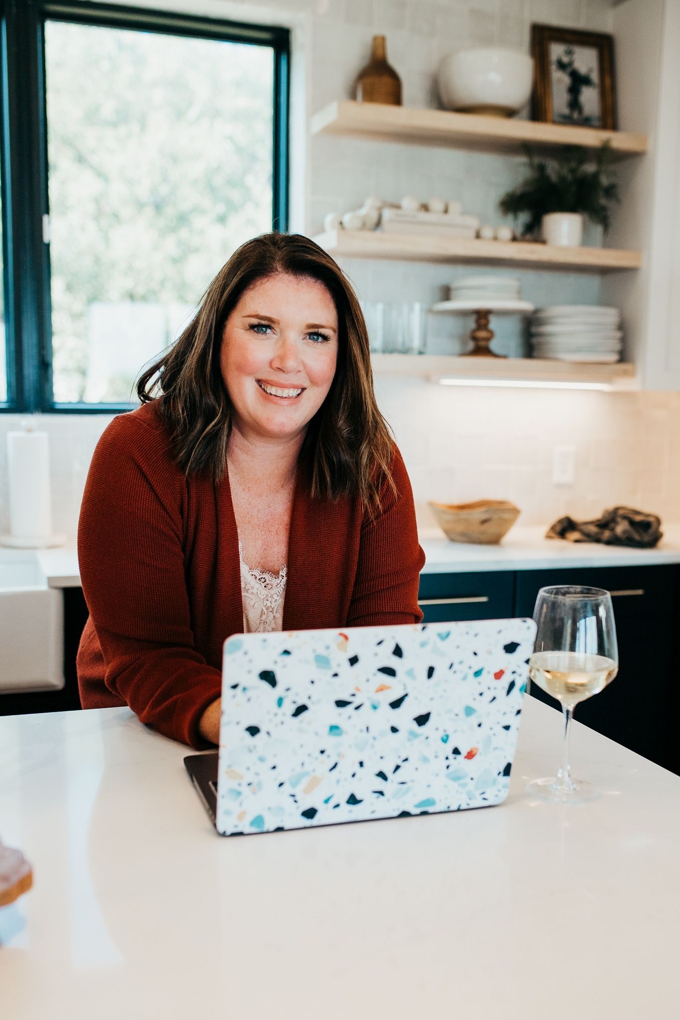 airy branding photo of kendra swalls