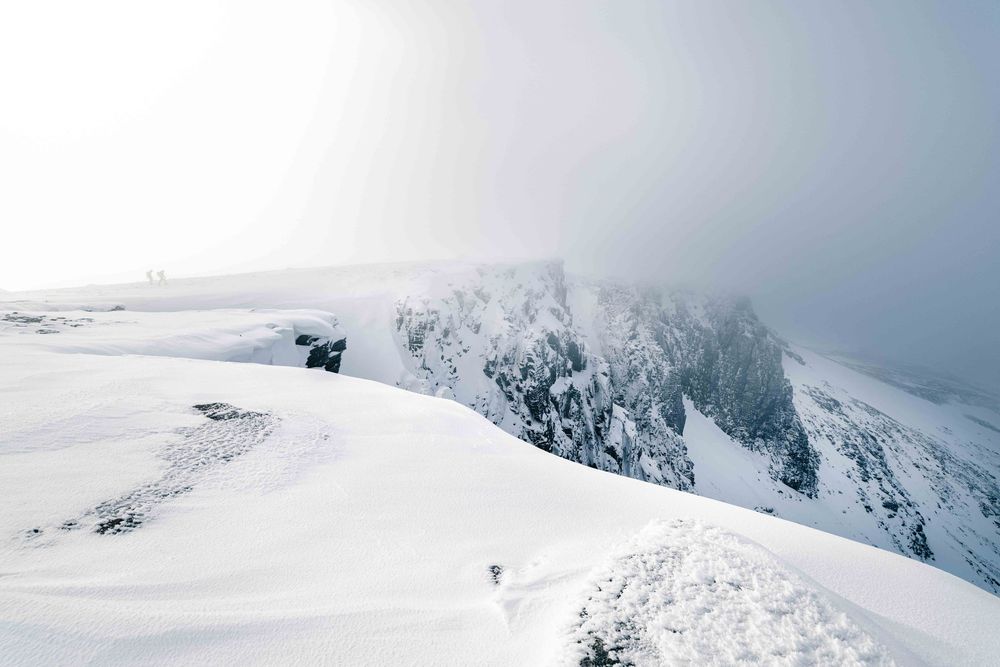 Winter mixed climbing in Cairngorms, Scotland with Matthew Pavitt. The Vicar (VIII 8).