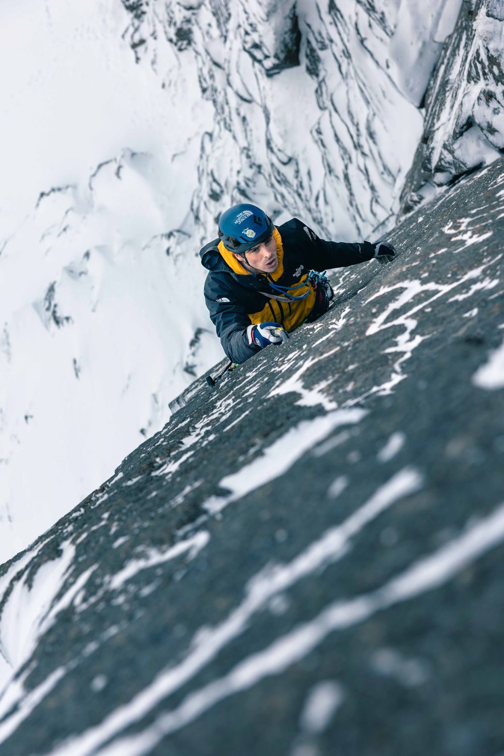 Winter mixed climbing in Cairngorms, Scotland with Matthew Pavitt. The Vicar (VIII 8).