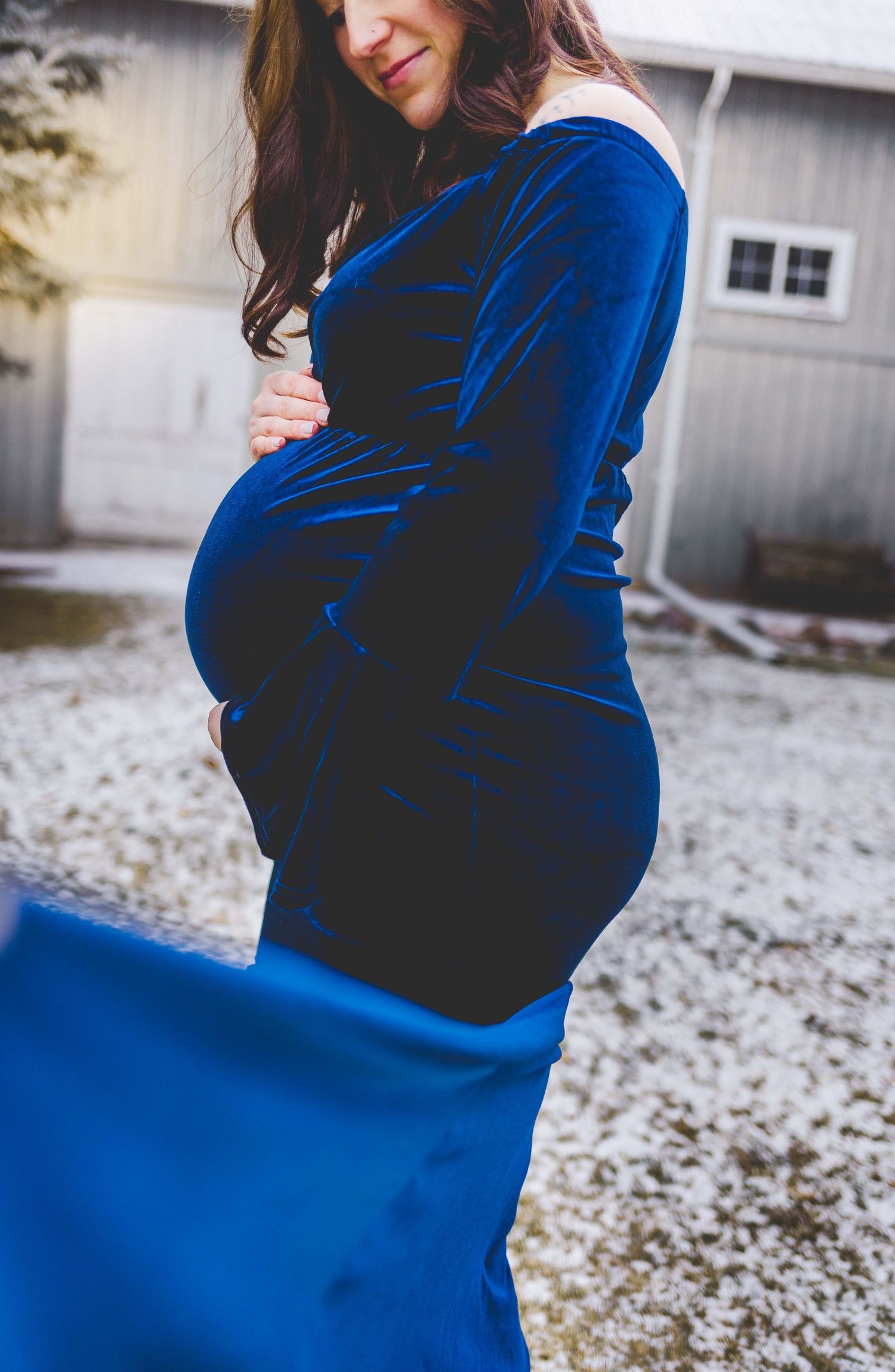 Beautiful maternity gown of maternity photoshoot of pregnant mom