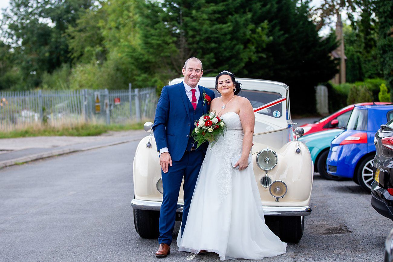 The-Walnut-Tree-Inn-Wedding-Car