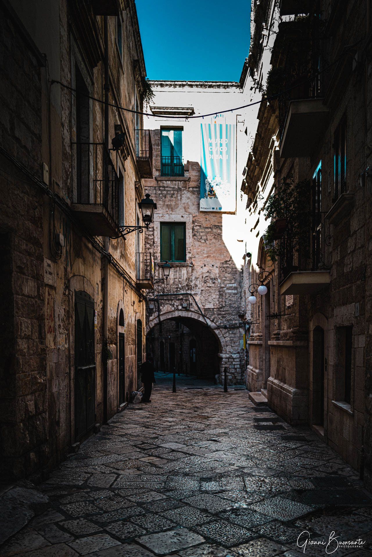 Street photographer in Bari, Puglia, Italy