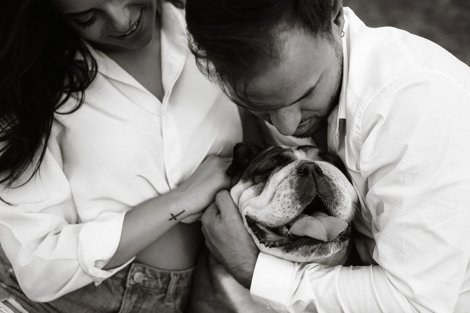Puglia - couple - prematrimoniale - sessione di coppia - mare - spiaggia- dog - wedding photographer - matrimonio