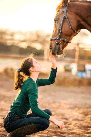 Texas equine photographer Leigh Fields Photography captures a girl and her horse at In the Irons Equestrian Center