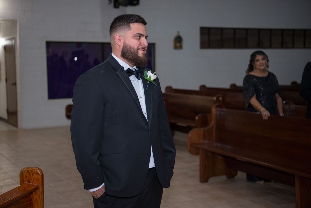 Groom waiting for her bride at the church. Mcallen photographers