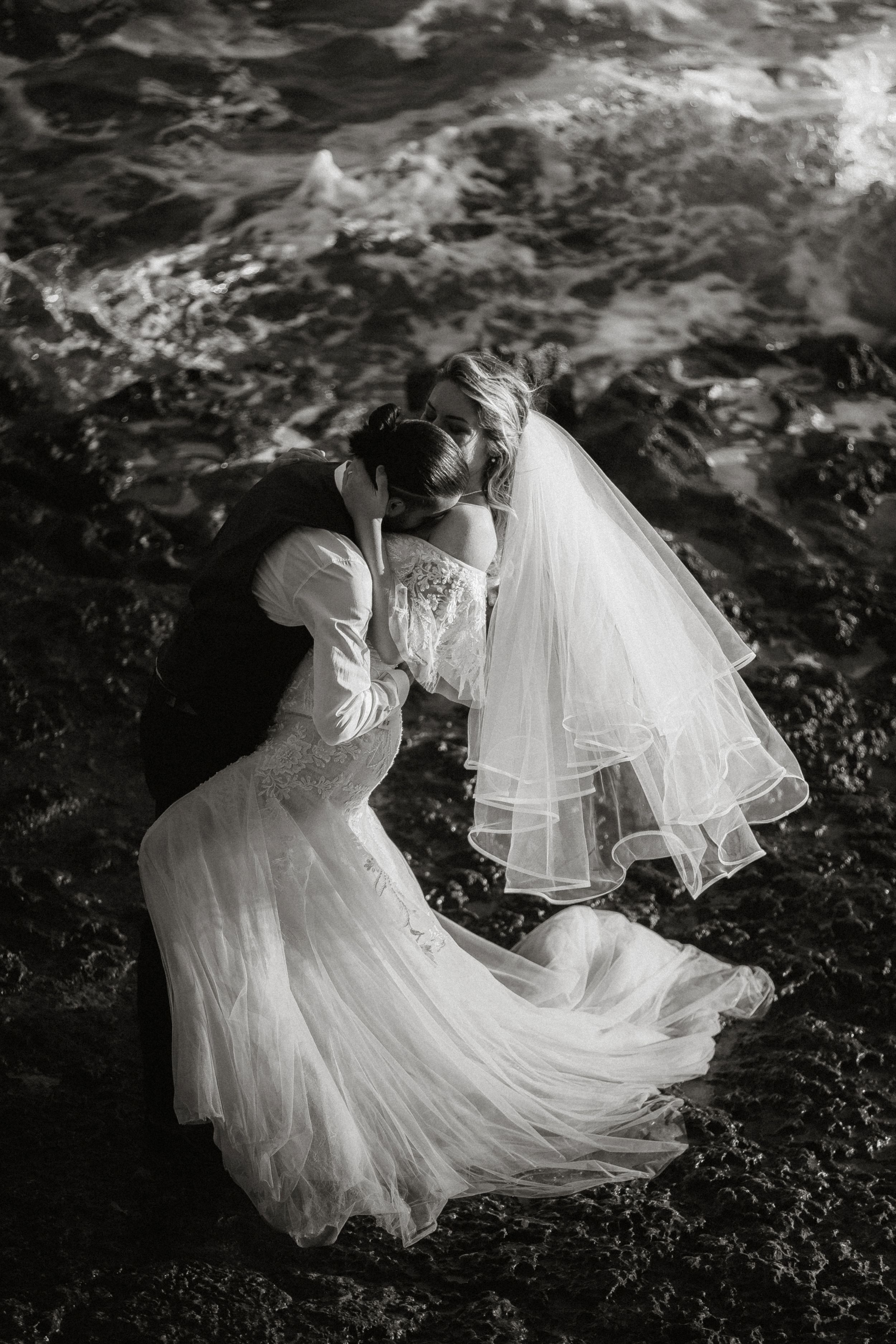 Puglia - couple - prematrimoniale - sessione di coppia - natura - mare - spiaggia- wedding photographer - matrimonio